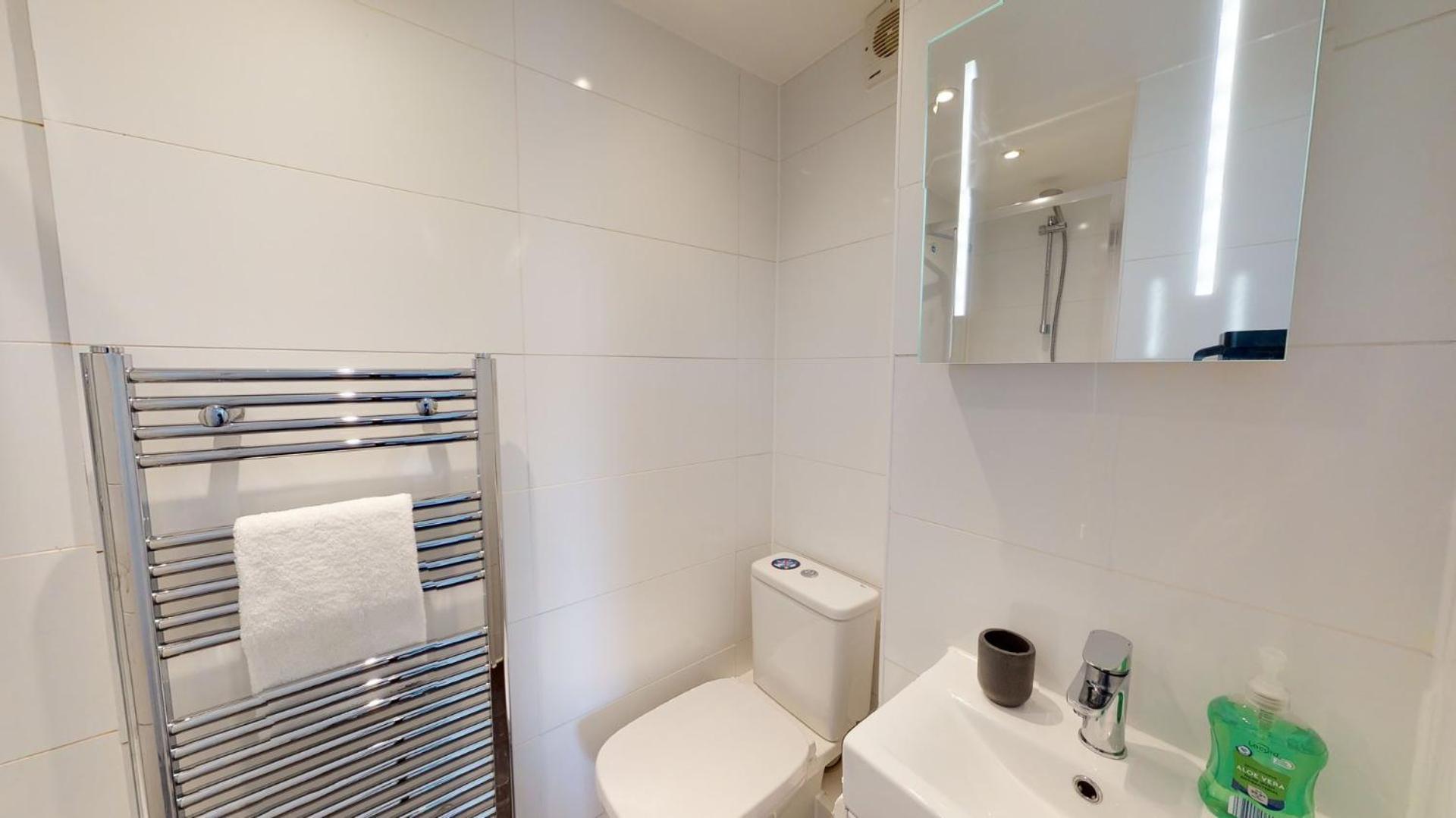 Stylish Apartment W/ Private Garden - Dog Friendly Newport  Eksteriør billede