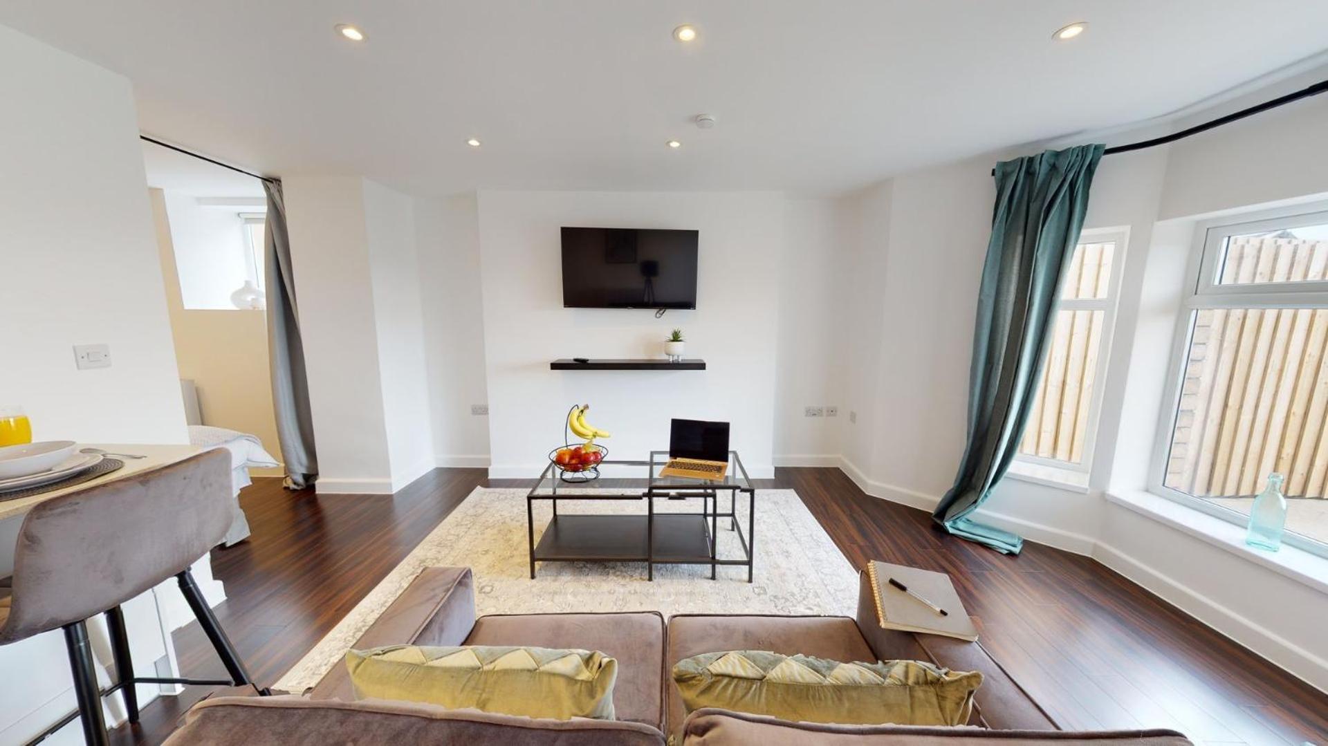 Stylish Apartment W/ Private Garden - Dog Friendly Newport  Eksteriør billede